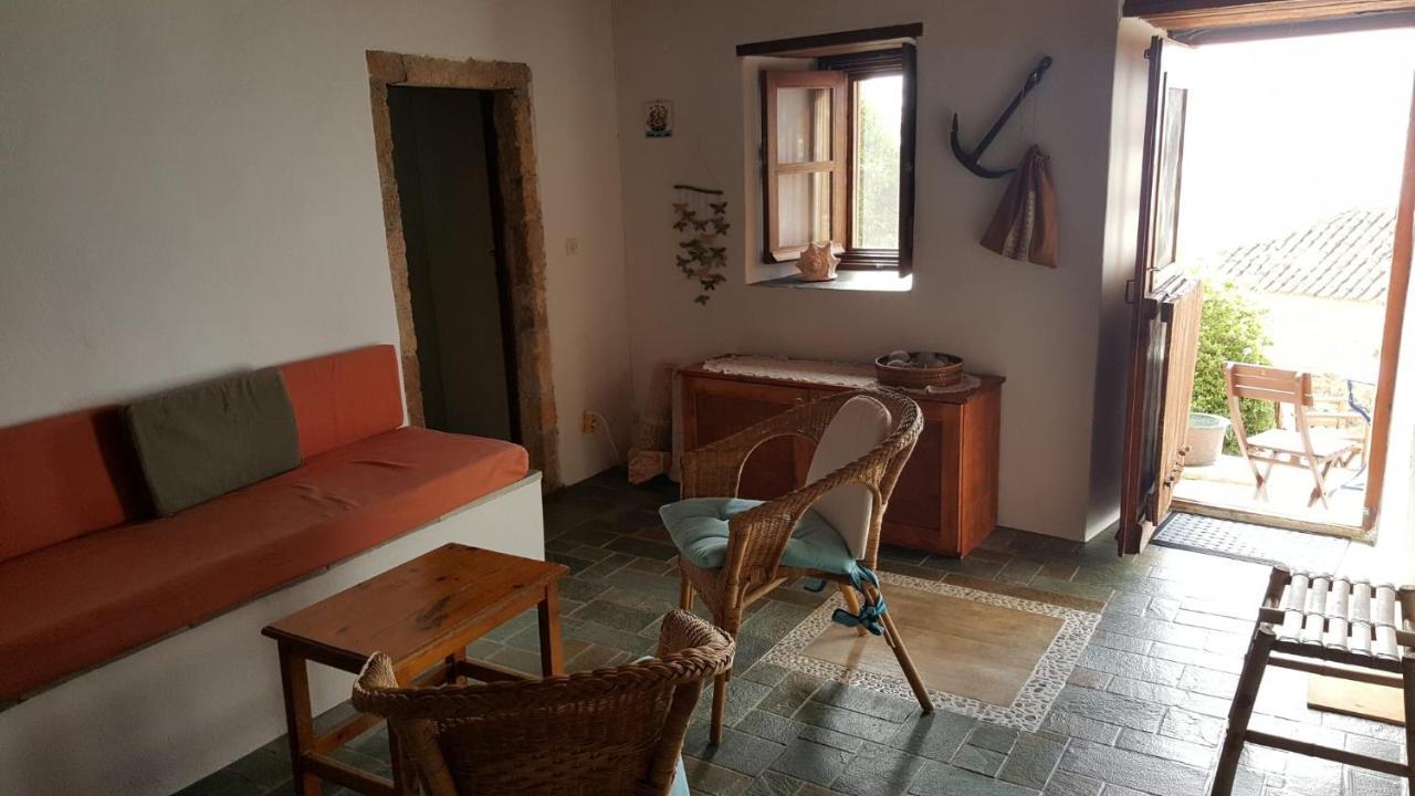 Athina Guesthouse Monemvasía Eksteriør bilde